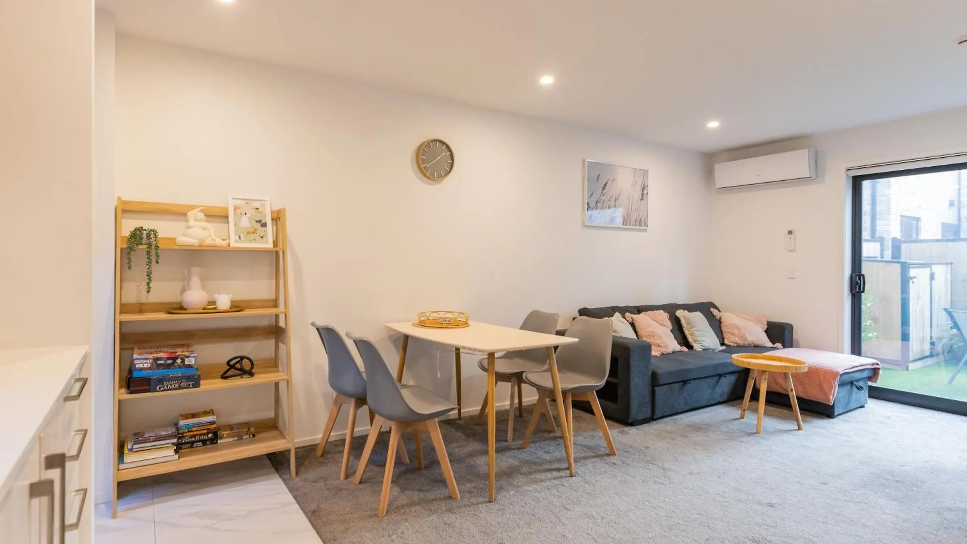 Entertaining Townhouse By Little High Eatery Apartment Christchurch